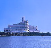 �z�e�����q����